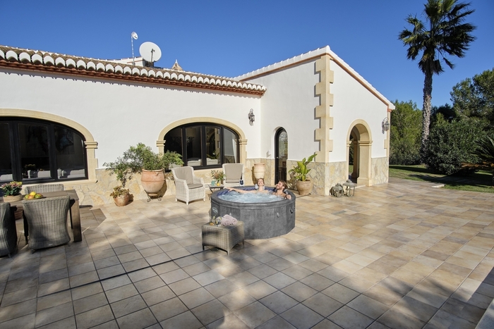 Bestway Lay-Z-Spa Carrara 6 spabad Ø170 cm